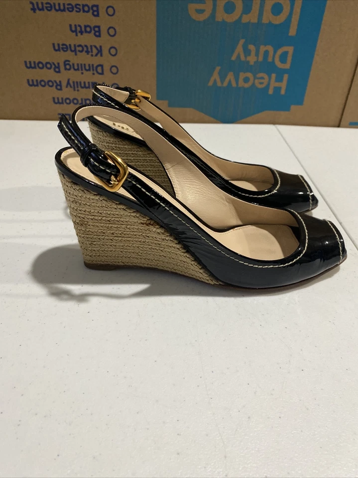 Zapatos de salón de cuña alpargata de charol negro Prada talla 38,5 38 1/2 Foto 3 de 4