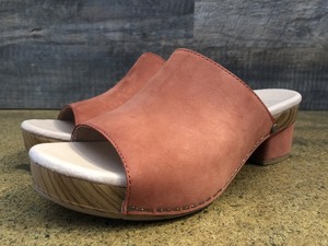 dansko maci slide
