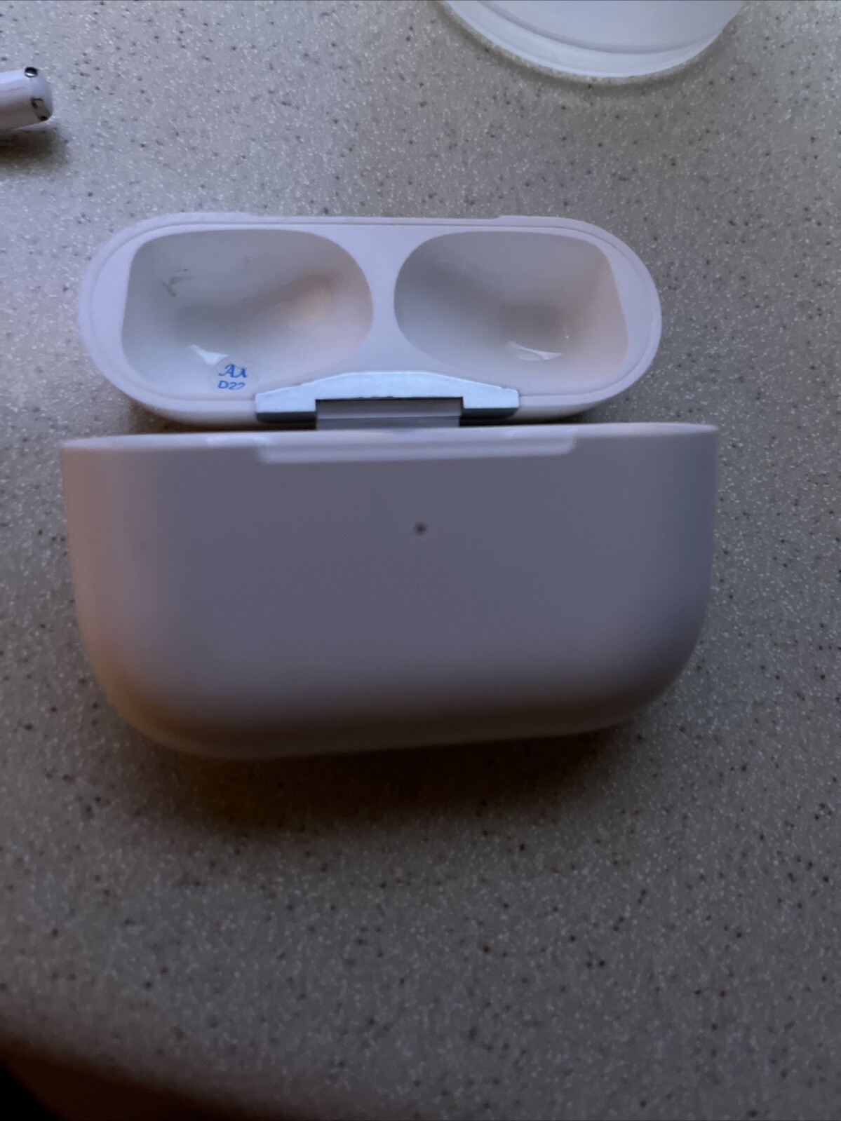 Apple AirPods Pro with Wireless Charging Case in White-image