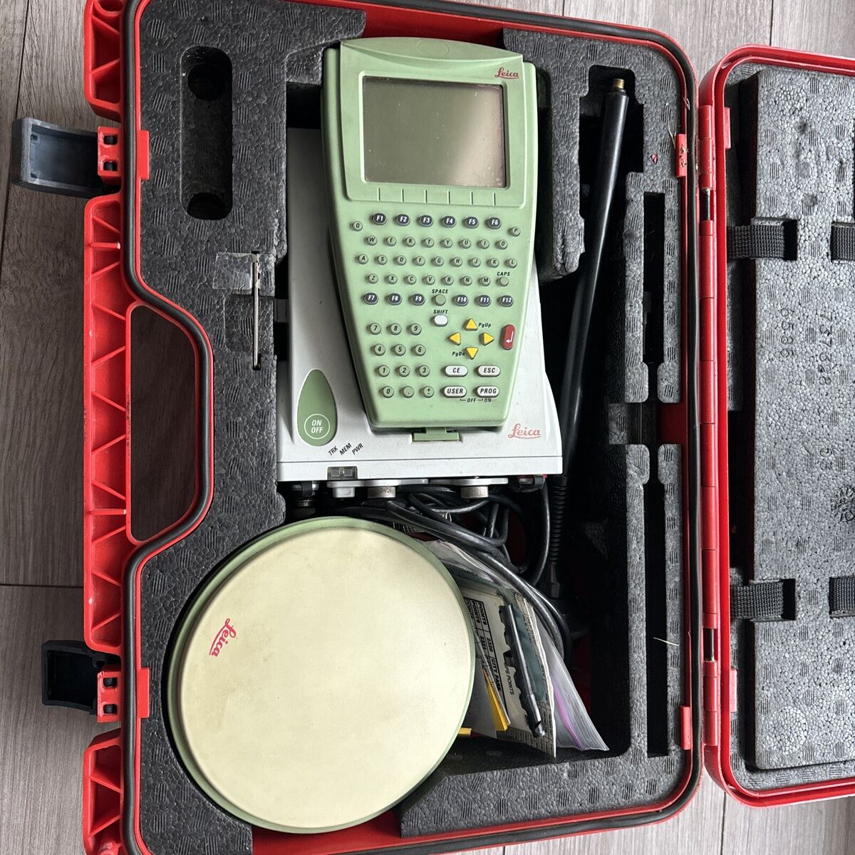 Leica System 1200 GPS Kit GX1230, AX1202 Antenna KIT + More Leica System 1200 GPS Kit GX1230, AX1202 Antenna KIT + More