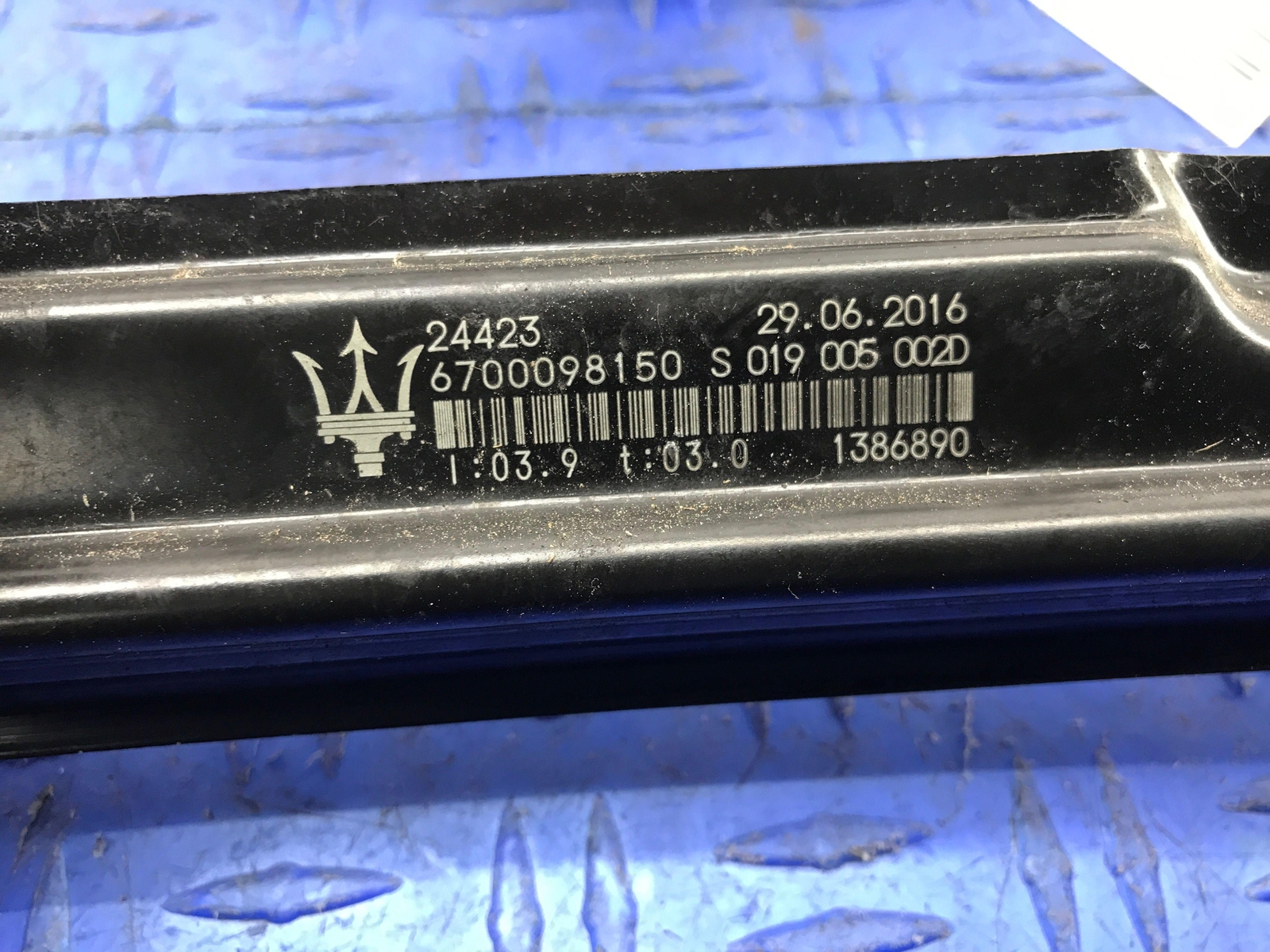 2014-2021 MASERATI QUATTROPORTE FRONT RIGHT DOOR WINDOW GLASS REGULATOR W/MOTOR