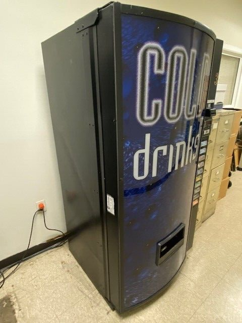 Royal Vendors Soda Beverage Vending Machines Model RVCDE-650-10 | eBay