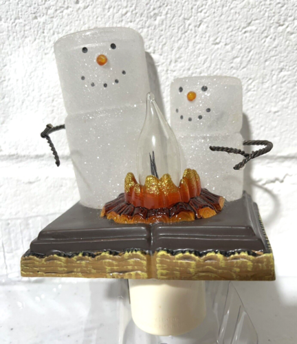 Midwest CBK Lights In The Night 2013 S'mores Snowmen By The Campfire Nightlight - Zdjęcie 1 z 7