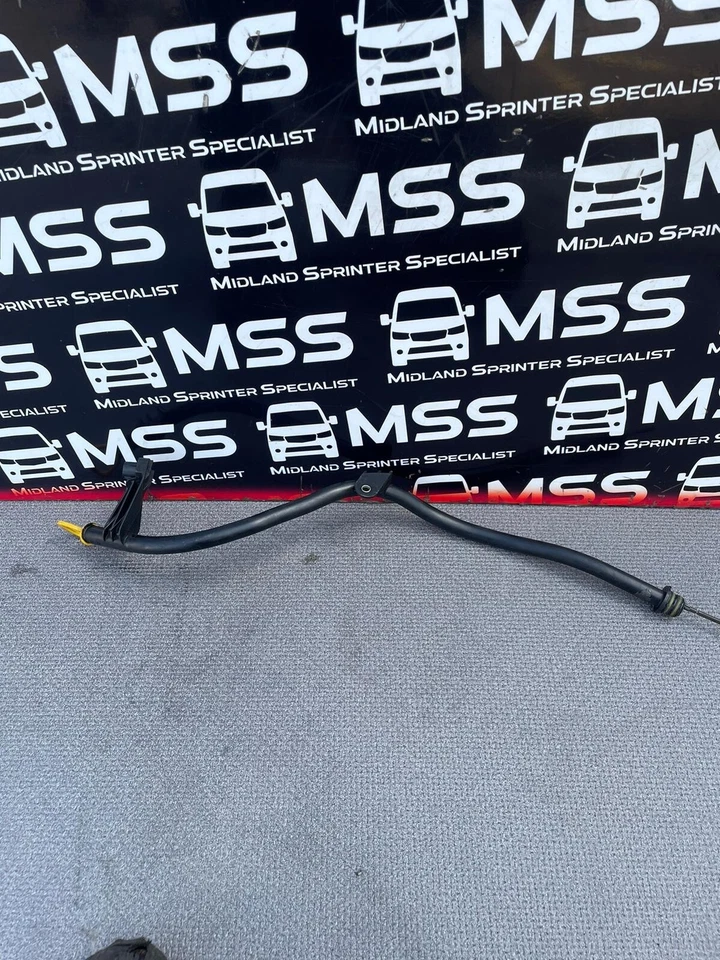MERCEDES SPRINTER W906 EURO 5 EURO 6 OIL LEVEL DIP STICK AND HOUSING A6510100124 - Image 3 of 4