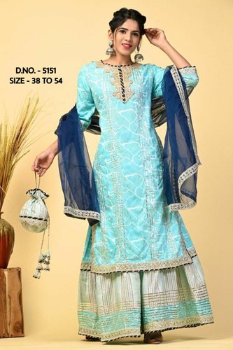 Women Blue Rayon Fabric Kurta with 