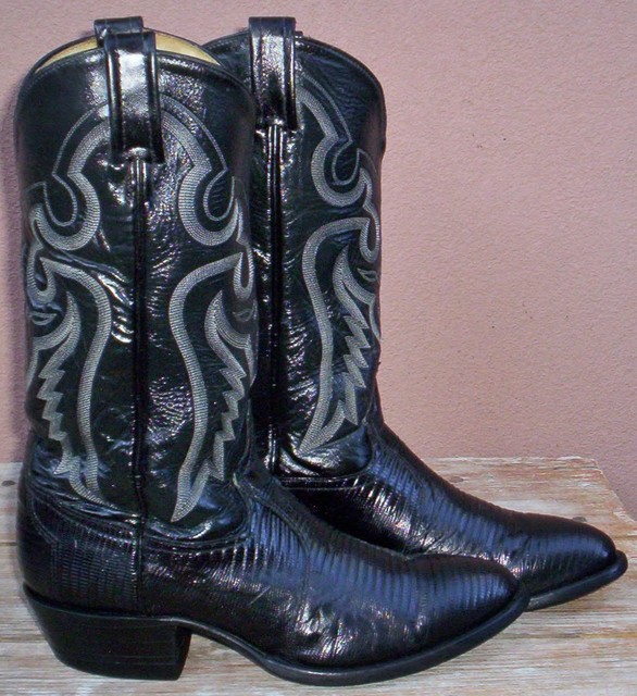 armadillo boots