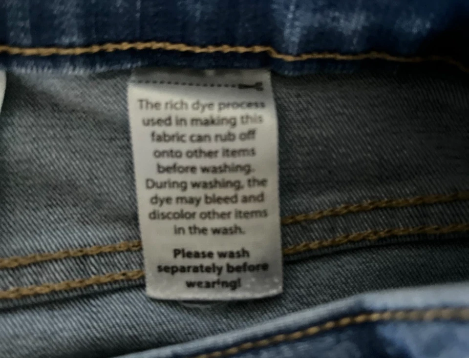 Pantalones de mezclilla para mujer Time & Tru talla 12 elásticos lavado medio pierna recta Foto 3 de 4