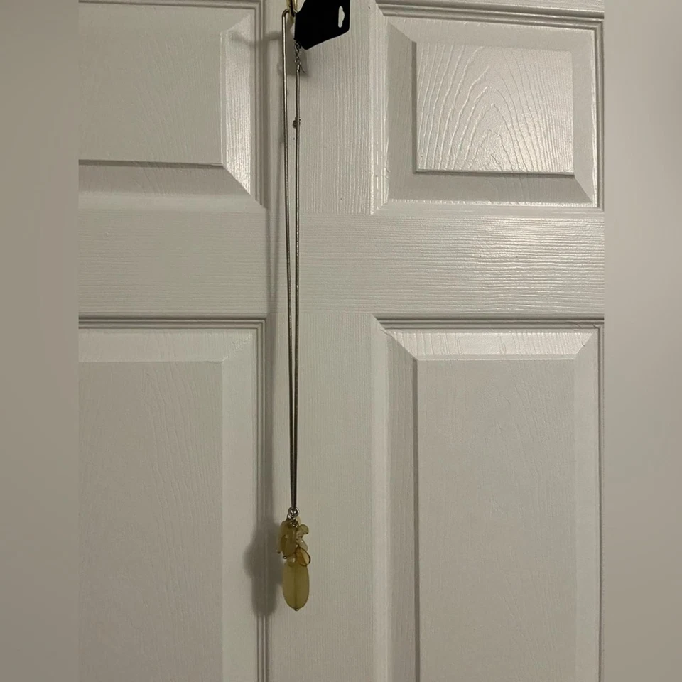 Chico's Creamy White Pearl Necklace with Gold Accents Foto 2 de 4