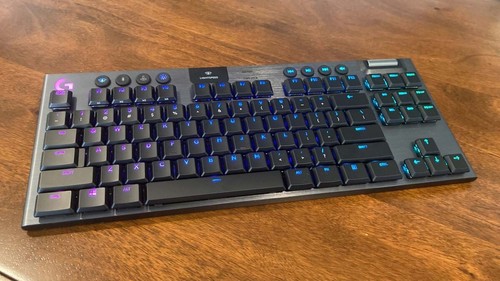 Logitech 915 TKL Mechanical Wireless Ten Key Less Keyboard TOP SHAPE