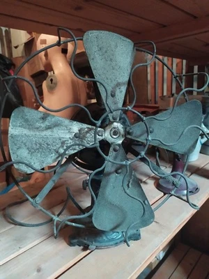 2 Ventilatoren,1925-50er Jahre , Siemens und Marelli,massives Gusseisen Gehäuse  - Bild 1 von 4