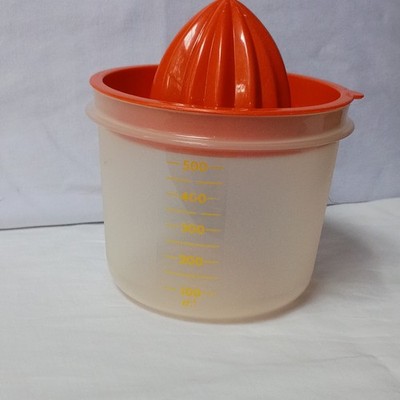Vintage Tupperware Manual Juicer 16oz Orange Plastic Measuring Container 1493-16