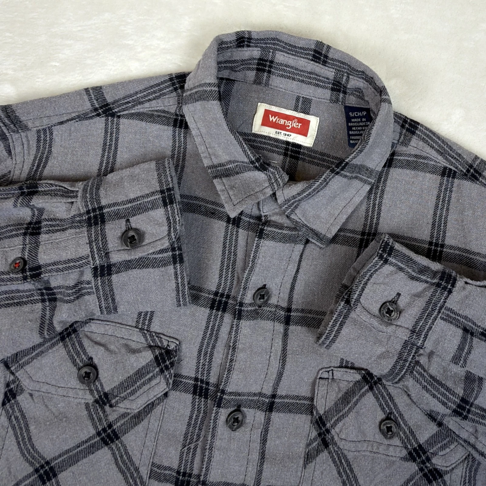 Wrangler Shirt Mens S Gray Plaid Flannel Long Sleeve Button Up Pockets Comfort