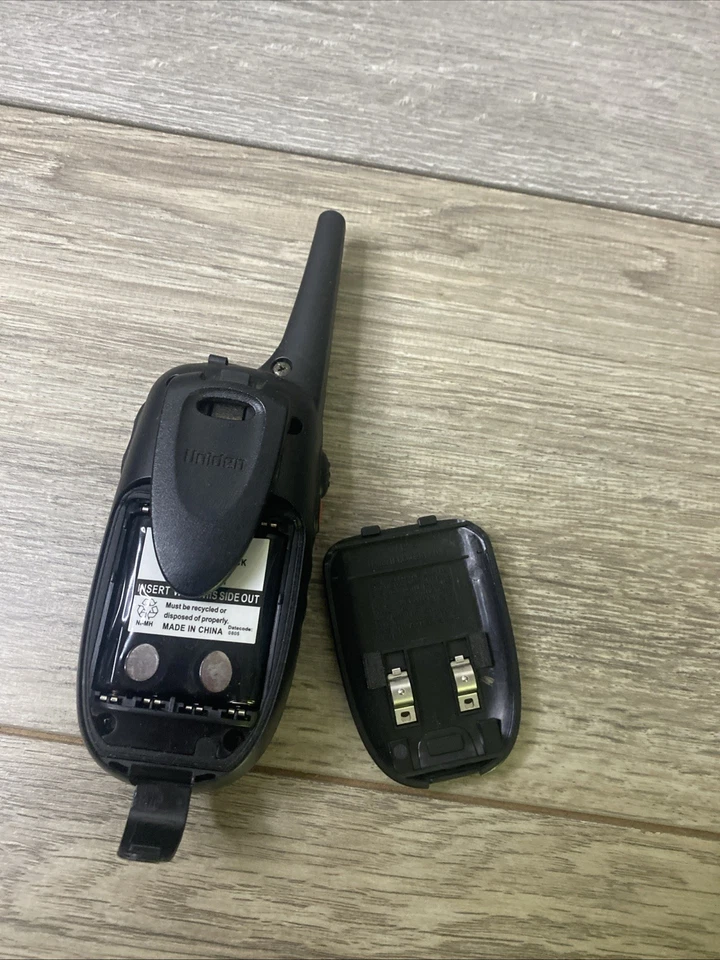 Uniden Two-Way Walkie Talkie- One Walkie-Talkie  Untested No Charger - Image 3 of 4