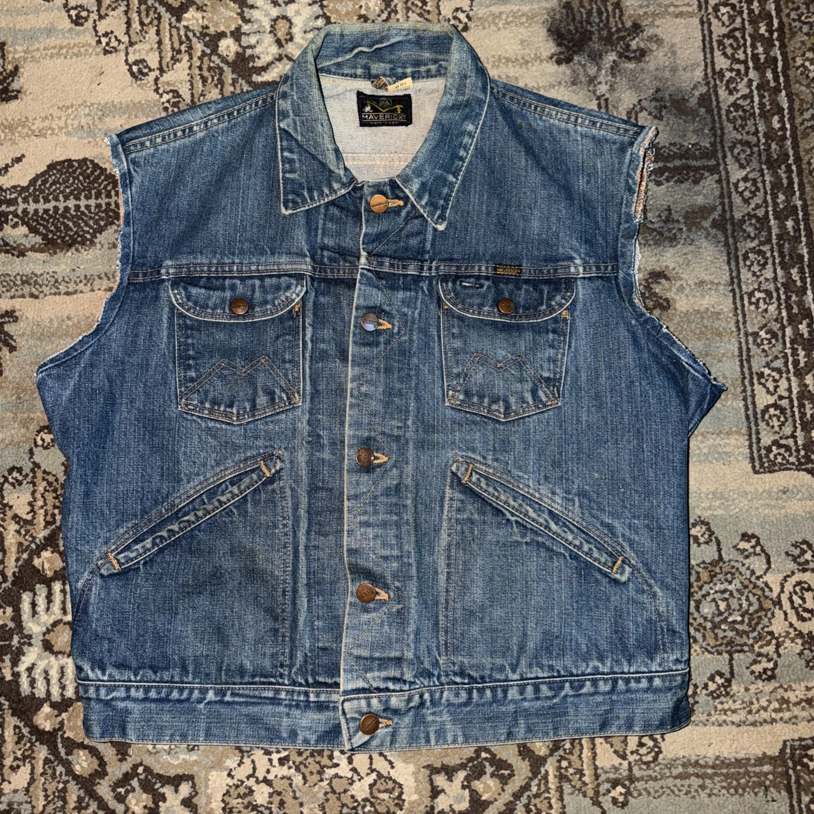 Maverick Denim Vest Mens 44 Blue Vintage 70s USA Made Distressed Trucker Jacket
Opens in a new windo