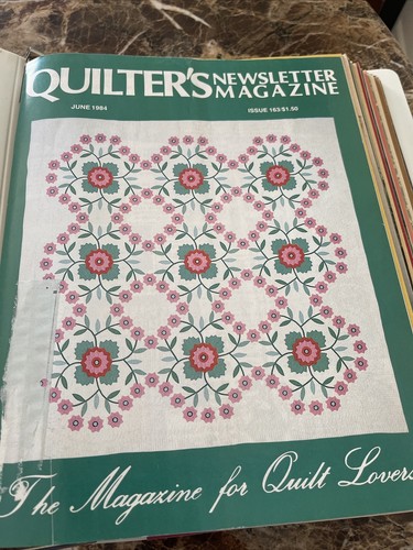 Lot of 16 QUILTER'S NEWSLETTER MAGAZINE in binder folder 1980’s - Imagen 2 de 5