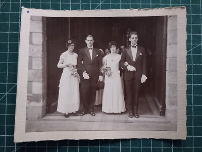BX74 schönes Foto um 1920 Hochzeit Ausgang Kirche Gruppe