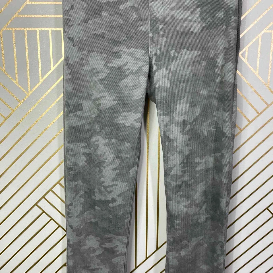 Leggings al Tobillo Spanx Lavado a Piedra Camuflados Jean-Ish en Verde Gris Talla US XS Foto 3 de 4