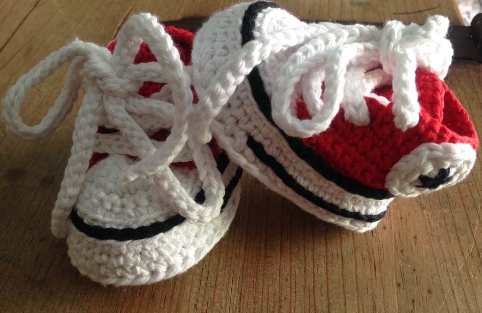 Patucos Bebe Tipo Converse Recién Nacido Deportivo 0/3 Crochet Zapato Artesanal