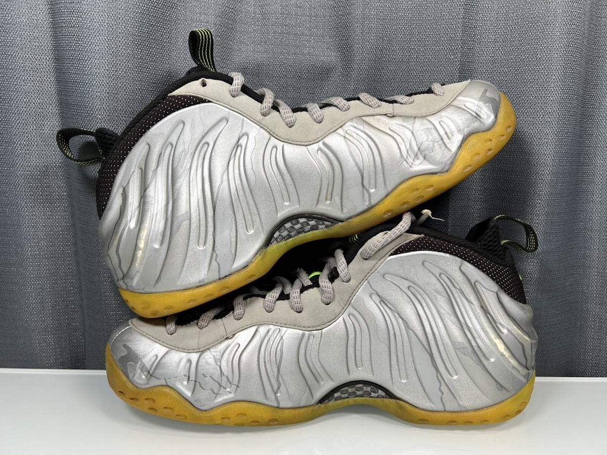 シューズ(男性用) NIKE AIR FOAMPOSITE ONE PRM SILVER VOLT NIKE AIR FOAMPOSITE ONE PRM “CAMO” SILVER METALIC VOLT
