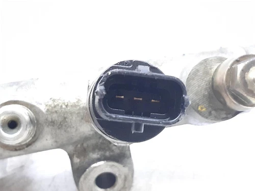 0445214049 Rampa Inyectora para OPEL ASTRA G BERLINA Edition 2003 7429883 - Imagen 4 de 9