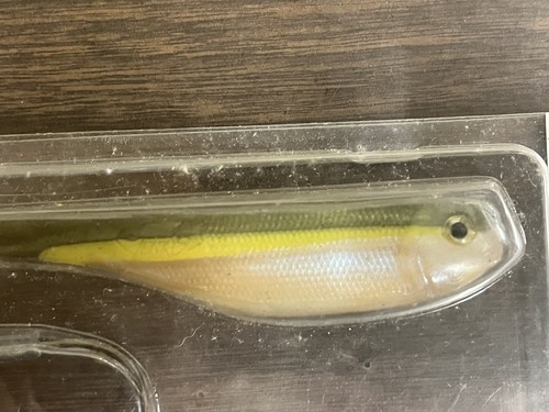 Jenko Fishing. Tremor Pk 5” Long Olive Shad - Picture 5 of 9