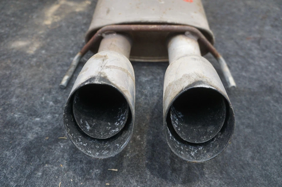 Rear Exhaust Muffler Silencer Tail Pipe 5245788 Dodge Viper Gen 2 1997-02 *Note* - Image 4 of 4