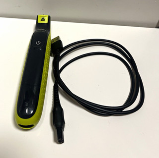 Philips OneBlade Trimmer Rasierer Schwarz/Grün inkl. Ladekabel