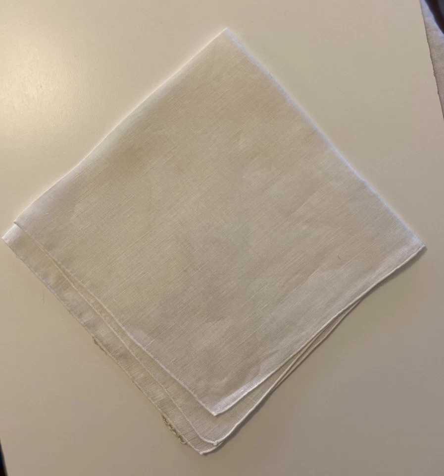 Pañuelo De Colección Madeira Lino Monograma "H" Marfil Blanco Bordado Novia 13" Foto 3 de 4