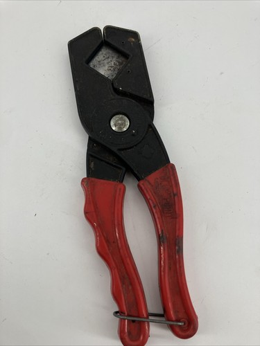 SPECIALTY TOOLS Canada (Rare) Tubing Cutter Model YA 1000, Red Handle
