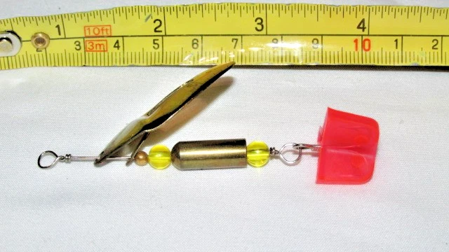 Vintage Pflueger June Bug Spinner Size 6 on Original Card