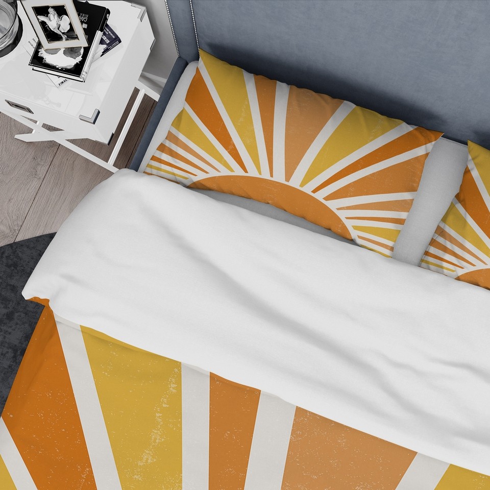 Designart 'Minimalist Bright Shining Orange Sun Rays II' Orange Full