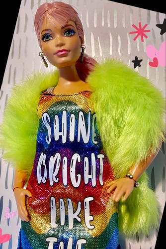 BARBIE/CURVY doll's Fashion, Fun & Sparkly Rainbow Dress & Custom Boots ,New - Picture 4 of 4