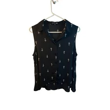 Cotton On black and white cross shirt size S