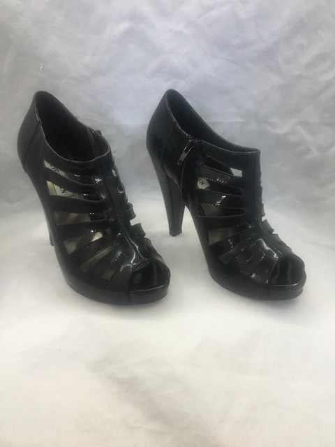 steve madden black patent heels