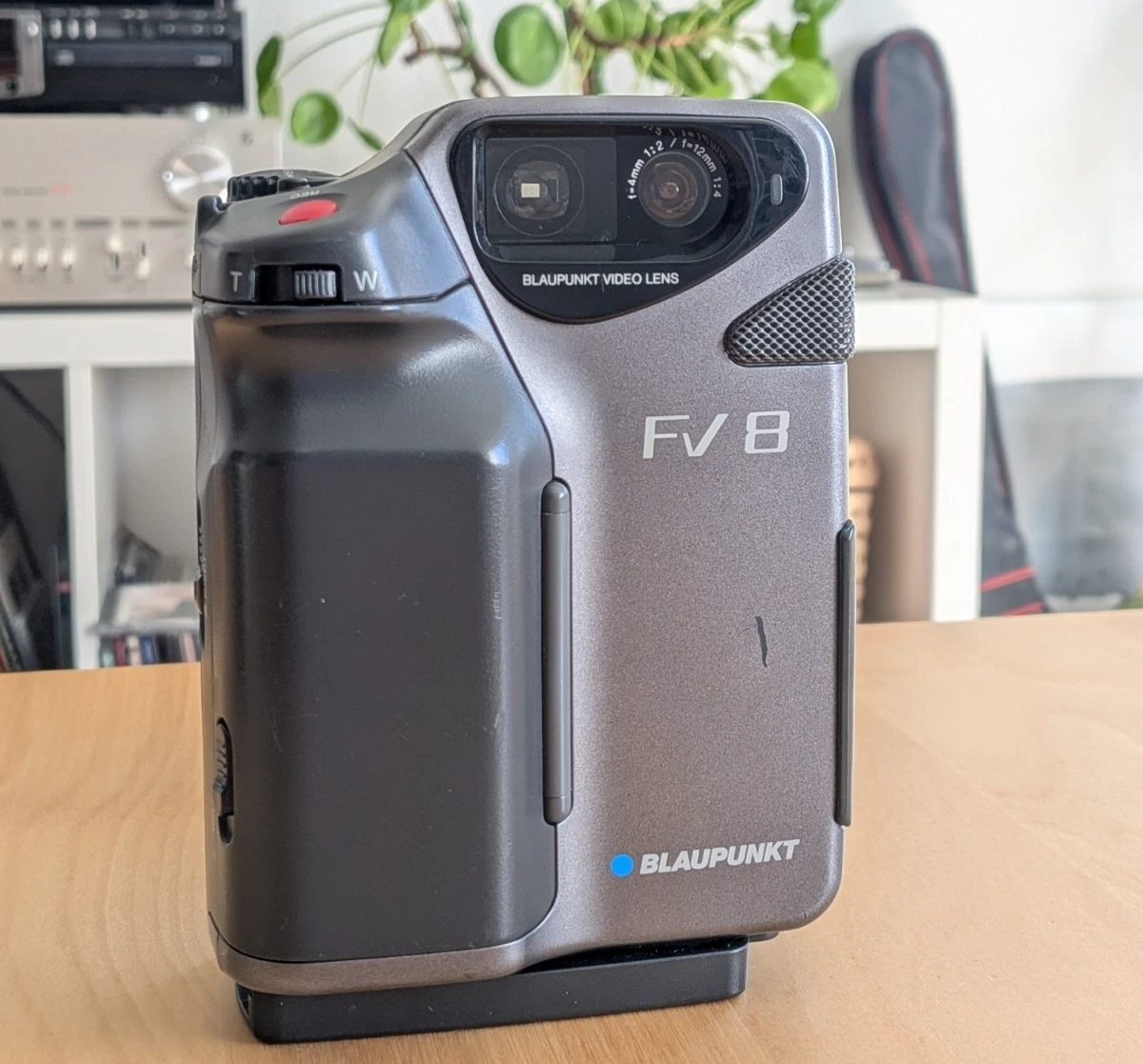 Blaukpunkt FV8, también conocida como Sony Handycam CCD-SC5E Videocámara - Video 8 - Muy buen estado