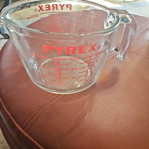 Vintage Pyrex 4 Cups D-Handle #532 Liquid Measuring Cup 1 Qt. 1950’s USA -READ-