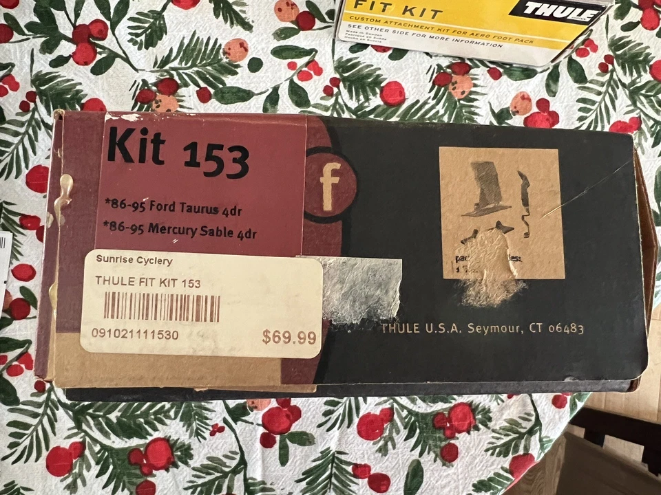 Редкий комплект Thule Fit 136 Ford Taurus Mercury Sable новый из старых запасов - Изображение 2 из 3
