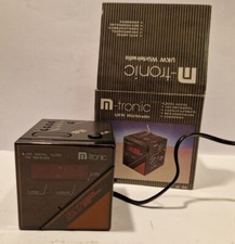 B6 N-TRONIC UKW WÜRFELRADIO RADIO UHR DIGITALUHR WECKER DIGITAL FM RECEIVER