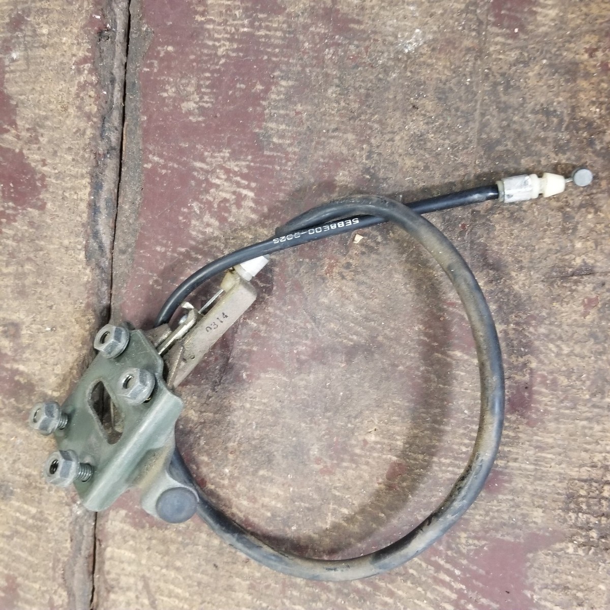 1999 2001 2002 Yamaha Yzf R6 Rear Passenger Seat Lock Latch Cable