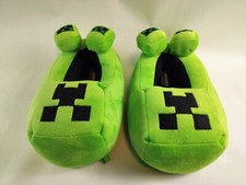 Minecraft Youth Unisex Slippers - Plush Creeper Green size 4-5