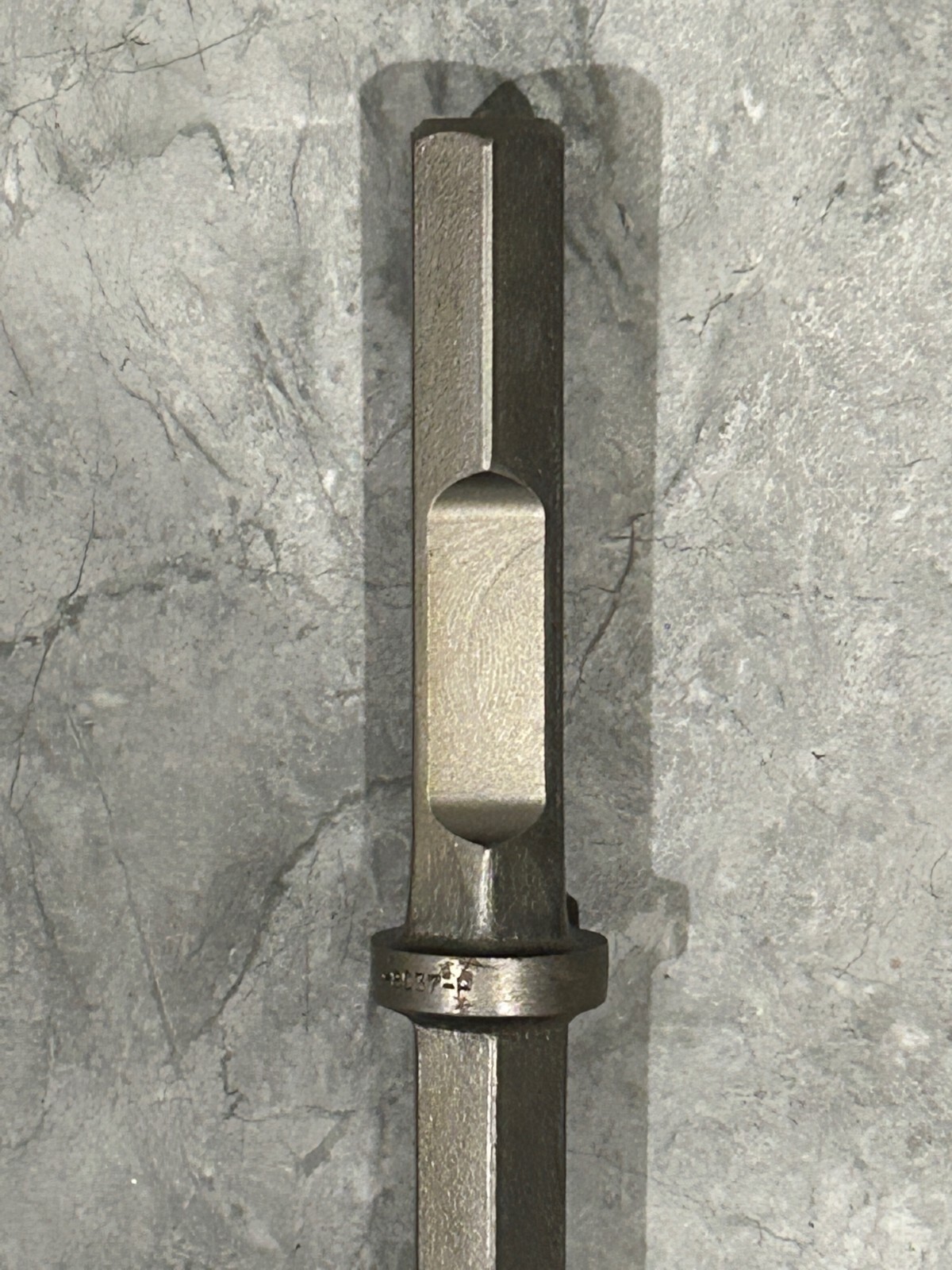 DEWALT DW5960 20" by 11/8" Hex Demolition Hammer Bull Point Rotary