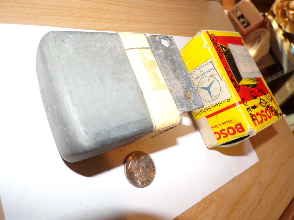 Buen usado OE alemán Mercedes #0021542806, Bosch #019060101016/14V Volt.Reg w108/113 Foto 3 de 4