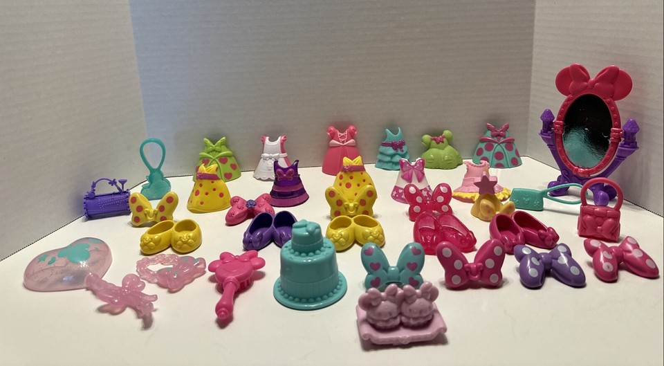 Disney 5 Minnie Mouse Bowtique Dress Dolls Up Clip On Clothes & Accesories eBay