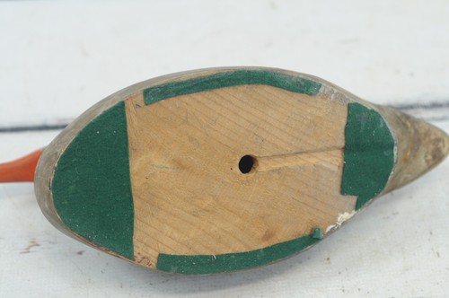Señuelo de pato de madera tallada primitiva tallada a mano pintado a mano hembra - Imagen 9 de 10