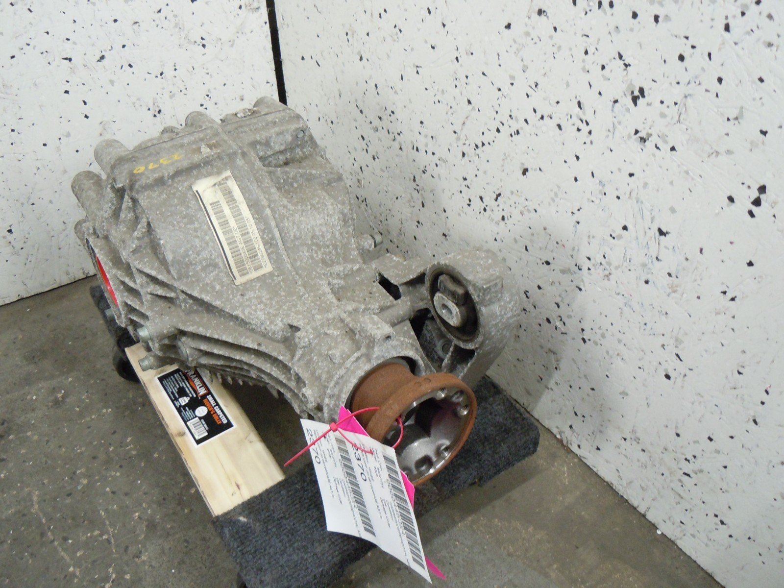 2006 Bentley Continental Flying Spur Rear Differential Carrier OEM 08Y500043E
