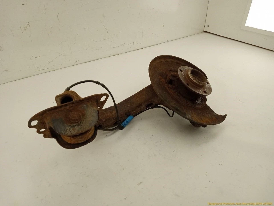 Buje nudillo husillo trasero derecho pasajero BMW 330xi E46 SEDAN 2001-2005 01 Foto 2 de 4