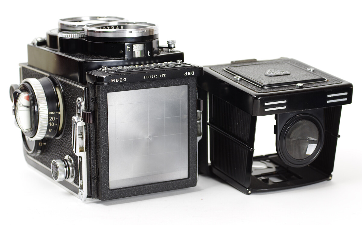 TLR Rolleiflex 2.8F Type I with Carl Zeiss Planar 2.8/80mm TLR Rolleiflex 2.8F Type I with Carl Zeiss Planar 2.8/80mm