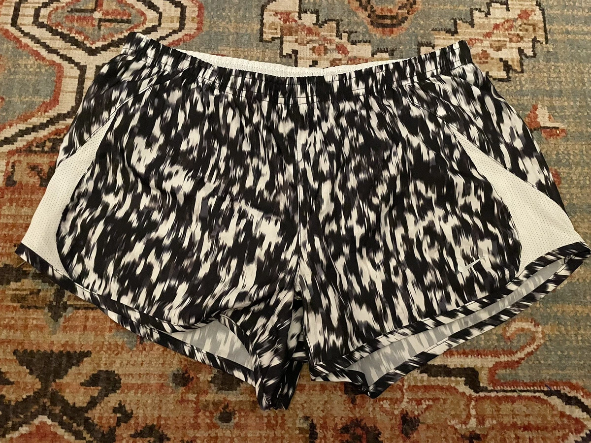 Nike black and outlet white running shorts