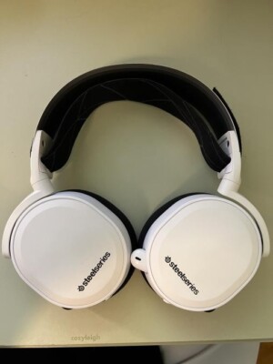 SteelSeries Arctis 7 Wireless Over-Ear Gaming Headset PC - White