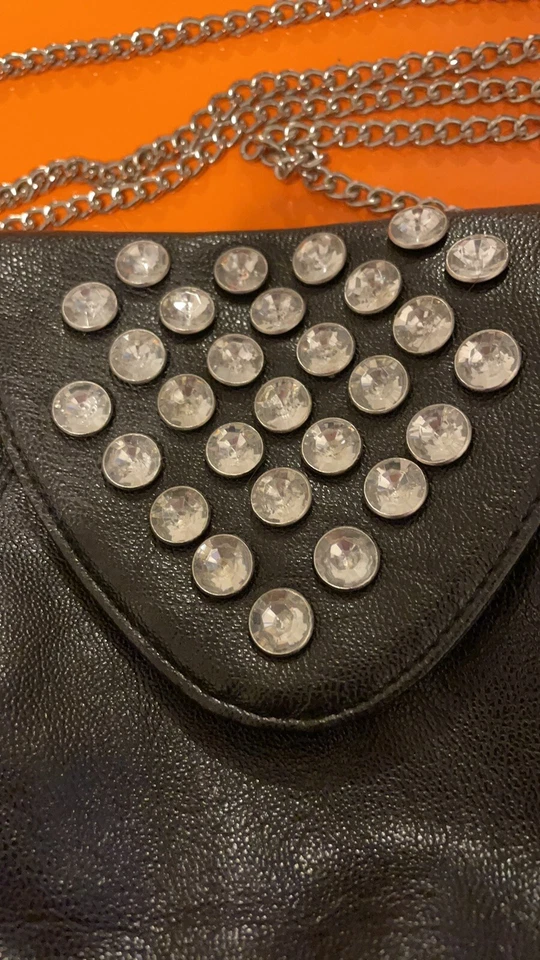 Bolso sin asas de diamantes de imitación cadena para el hombro 6x7x3 bolsillo con cremallera material de cierre magnético niña Foto 2 de 4